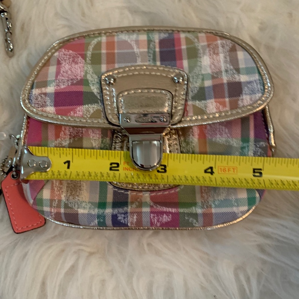 Small Coach Wallet/Purse. - Picture 6 of 8